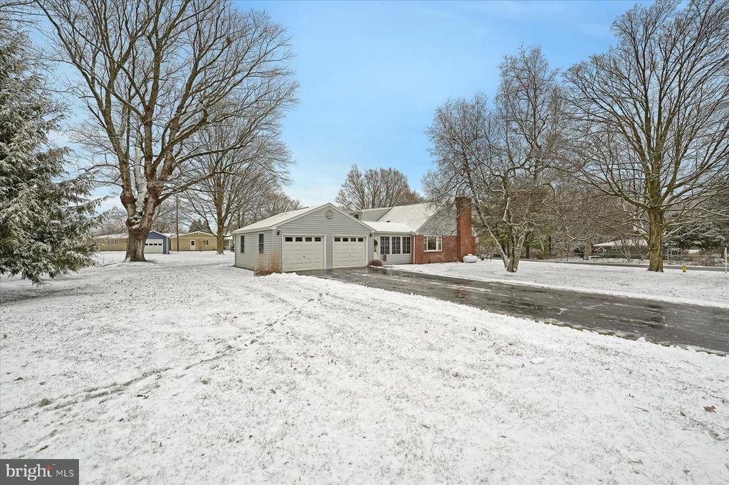 1105 OUTER DR, State College, PA 16801