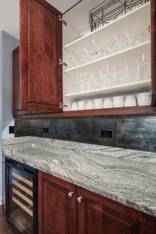 501 N Clinton Street 903, Chicago, IL 60654