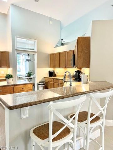 6564 Chestnut CIR, Naples, FL 34109