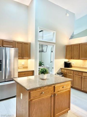 6564 Chestnut CIR, Naples, FL 34109