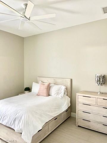 6564 Chestnut CIR, Naples, FL 34109