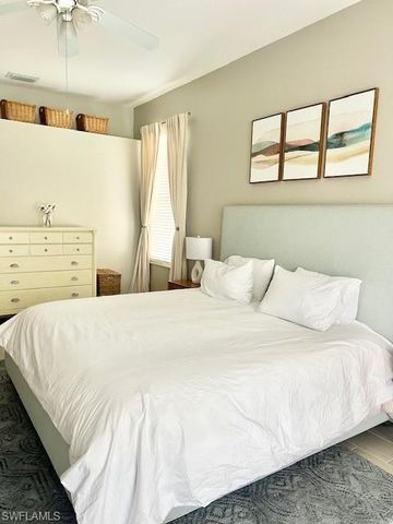 6564 Chestnut CIR, Naples, FL 34109