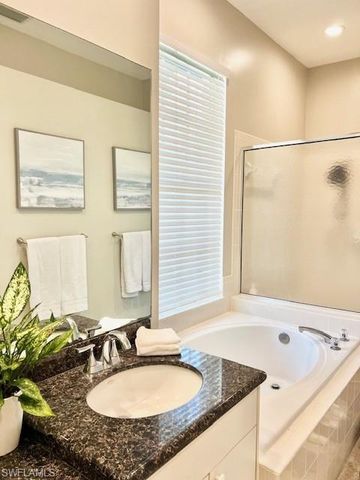 6564 Chestnut CIR, Naples, FL 34109