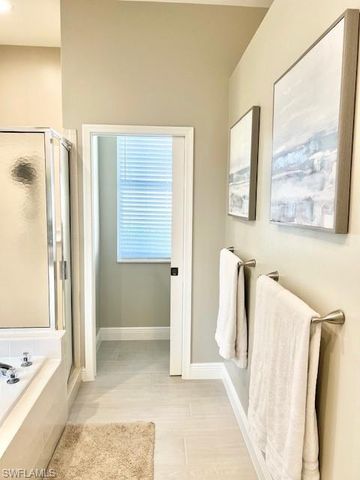 6564 Chestnut CIR, Naples, FL 34109