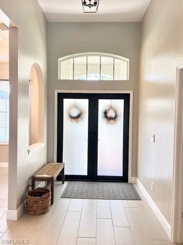 6564 Chestnut CIR, Naples, FL 34109