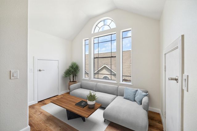 2402 Calumet Street C, Houston, TX 77004