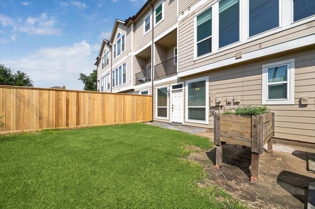 2402 Calumet Street C, Houston, TX 77004