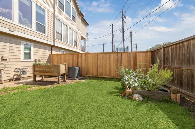 2402 Calumet Street C, Houston, TX 77004