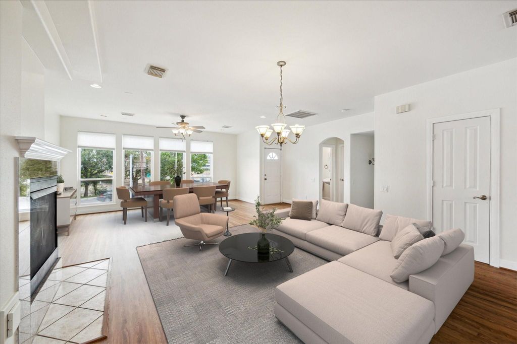 2402 Calumet Street C, Houston, TX 77004