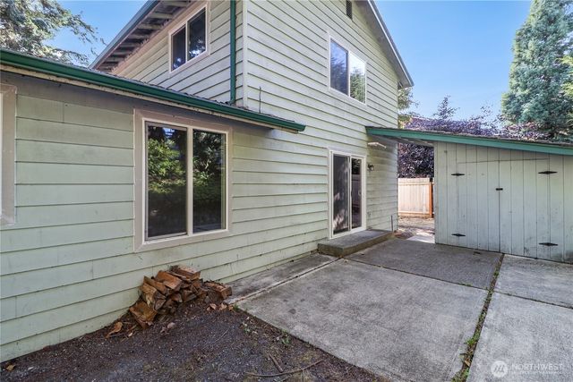 2186 Crosswoods Circle, Oak Harbor, WA 98277