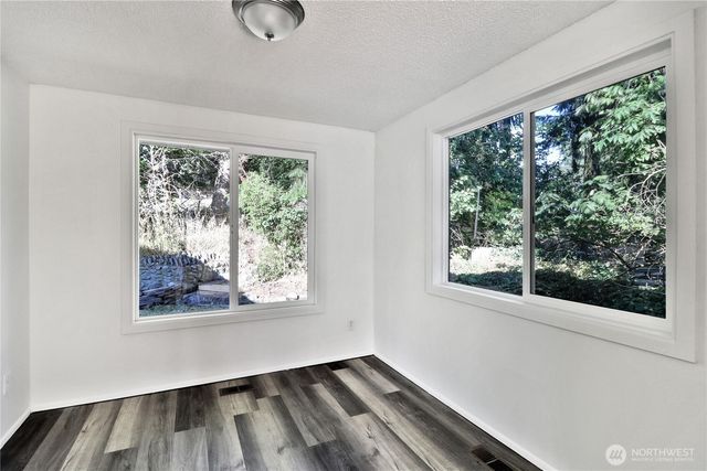 2186 Crosswoods Circle, Oak Harbor, WA 98277