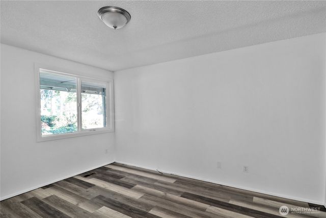 2186 Crosswoods Circle, Oak Harbor, WA 98277