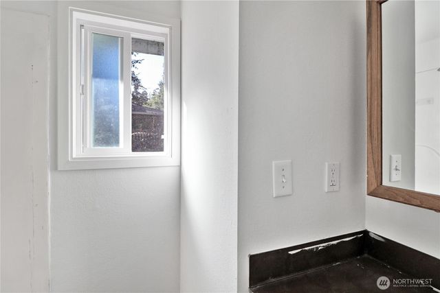 2186 Crosswoods Circle, Oak Harbor, WA 98277