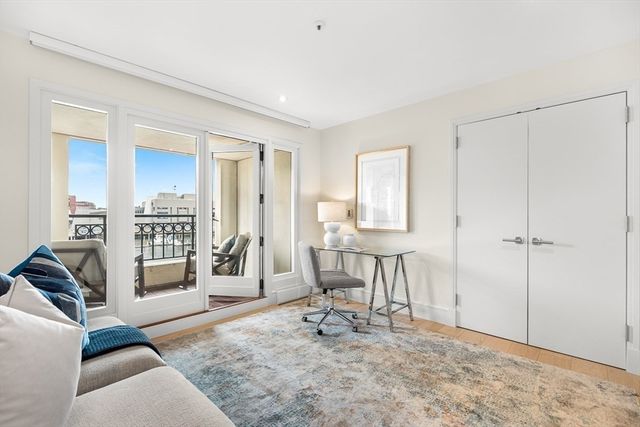 20 Rowes Wharf 309, Boston, MA 02110