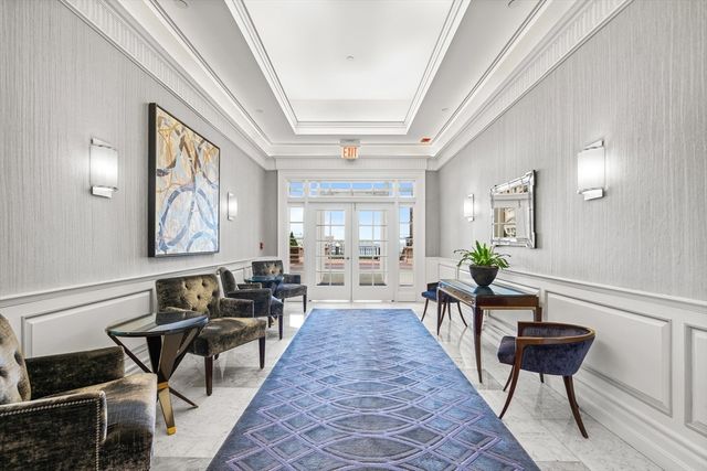 20 Rowes Wharf 309, Boston, MA 02110
