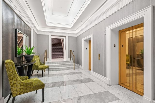 20 Rowes Wharf 309, Boston, MA 02110
