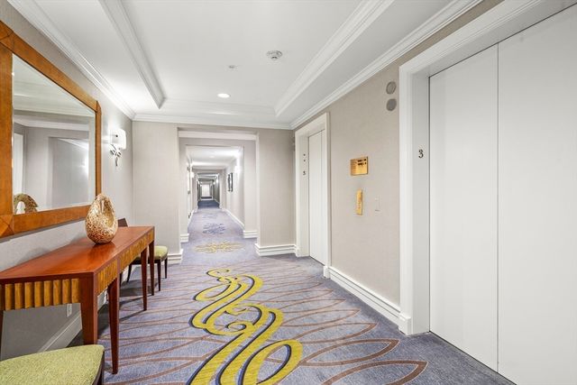 20 Rowes Wharf 309, Boston, MA 02110