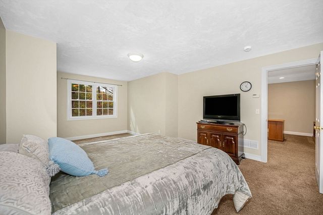 40 Lynnes Way 40, Tewksbury, MA 01876