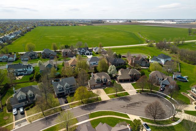 25231 W Monroe Court, Plainfield, IL 60585