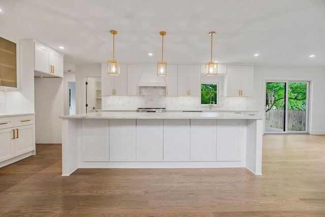 5439 Norwood Street, Fairway, KS 66205