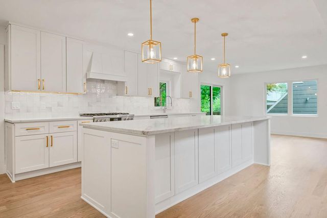 5439 Norwood Street, Fairway, KS 66205