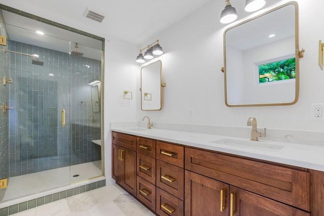 5439 Norwood Street, Fairway, KS 66205