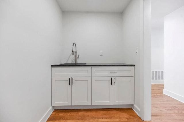 5439 Norwood Street, Fairway, KS 66205