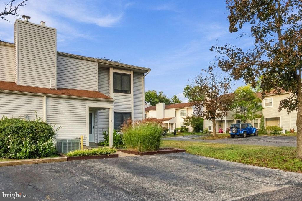 127 BRIAR CT, Marlton, NJ 08053