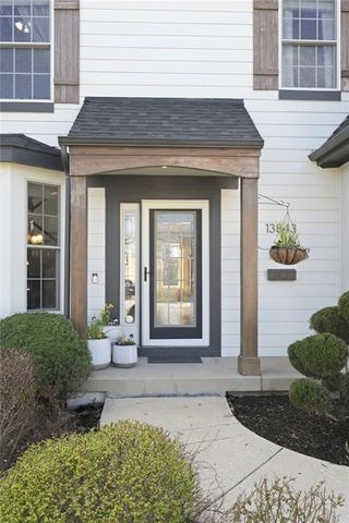 13843 W 154th Terrace, Olathe, KS 66062