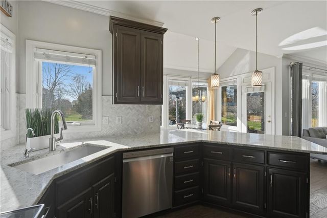 13843 W 154th Terrace, Olathe, KS 66062