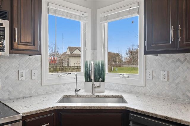 13843 W 154th Terrace, Olathe, KS 66062