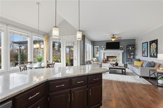 13843 W 154th Terrace, Olathe, KS 66062