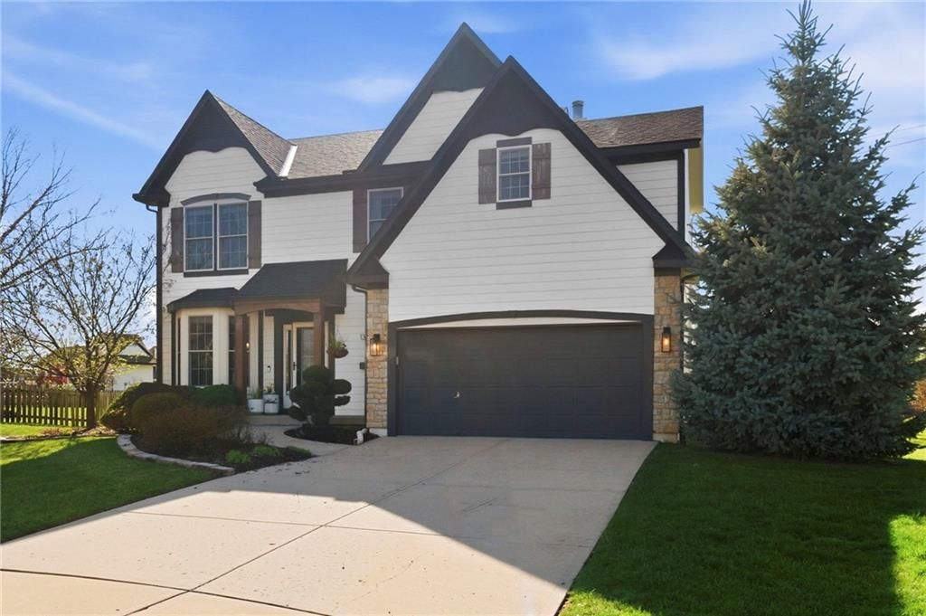 13843 W 154th Terrace, Olathe, KS 66062