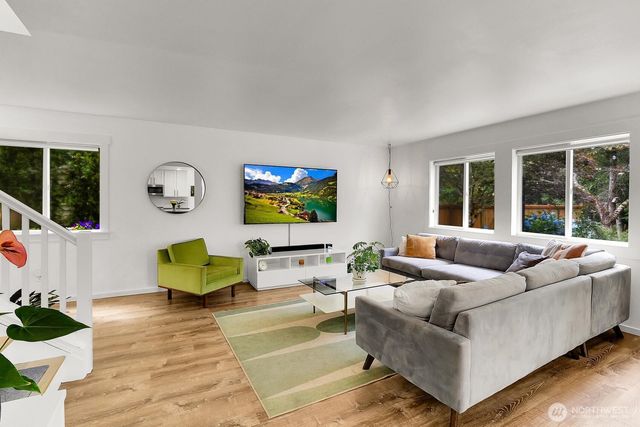 7023 Autumn Avenue SE, Snoqualmie, WA 98065
