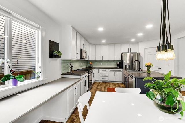7023 Autumn Avenue SE, Snoqualmie, WA 98065