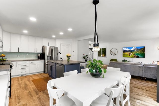 7023 Autumn Avenue SE, Snoqualmie, WA 98065