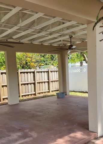 236 SW 7th St, Dania Beach, FL 33004