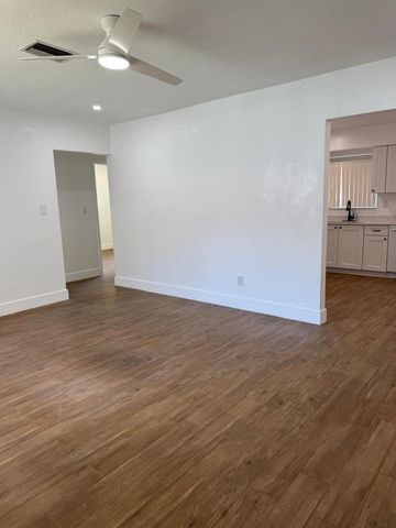 236 SW 7th St, Dania Beach, FL 33004