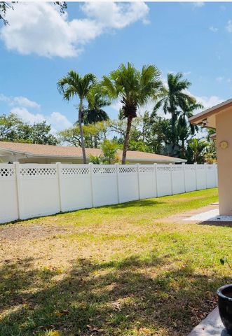 236 SW 7th St, Dania Beach, FL 33004