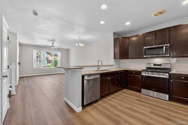 1804 S Buchanan Circle, Aurora, CO 80018