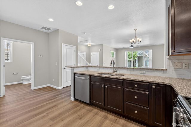 1804 S Buchanan Circle, Aurora, CO 80018