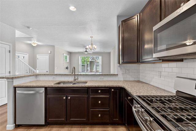 1804 S Buchanan Circle, Aurora, CO 80018