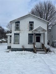 45 Seminary Street, Auburn, NY 13021
