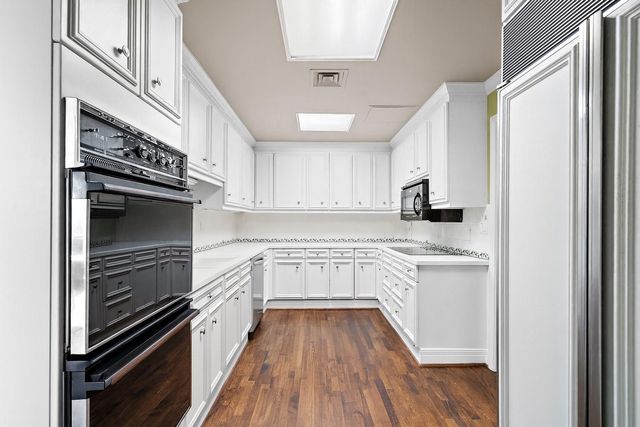 1111 Hermann Drive 28D, Houston, TX 77004