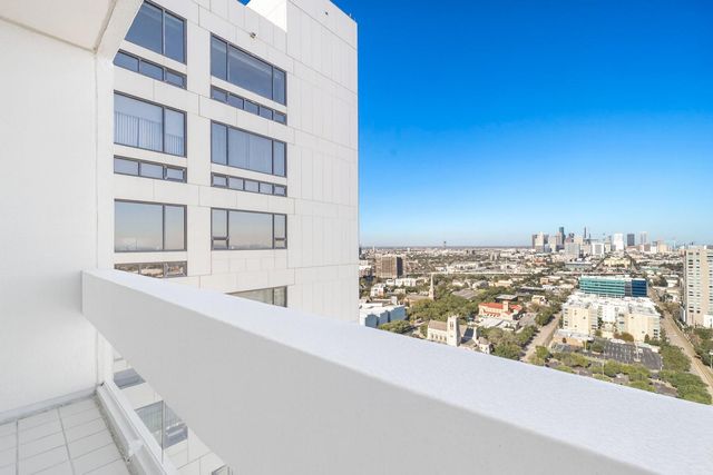 1111 Hermann Drive 28D, Houston, TX 77004