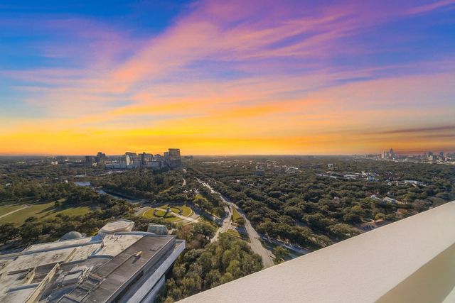 1111 Hermann Drive 28D, Houston, TX 77004