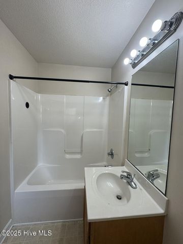 1106 Springwood Drive, Jacksonville, NC 28546