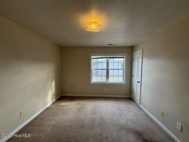 1106 Springwood Drive, Jacksonville, NC 28546