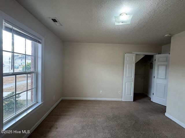 1106 Springwood Drive, Jacksonville, NC 28546