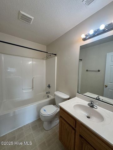 1106 Springwood Drive, Jacksonville, NC 28546